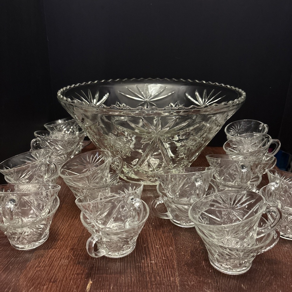 VTG ANCHOR HOCKING Prescut Clear Star of David Pattern Punch Bowl 14" W/ 24 Cups